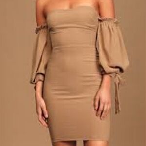 NWT Toby ❤️ Ginger Puff Sleeve Off the Shoulder Nude/Tan Dress